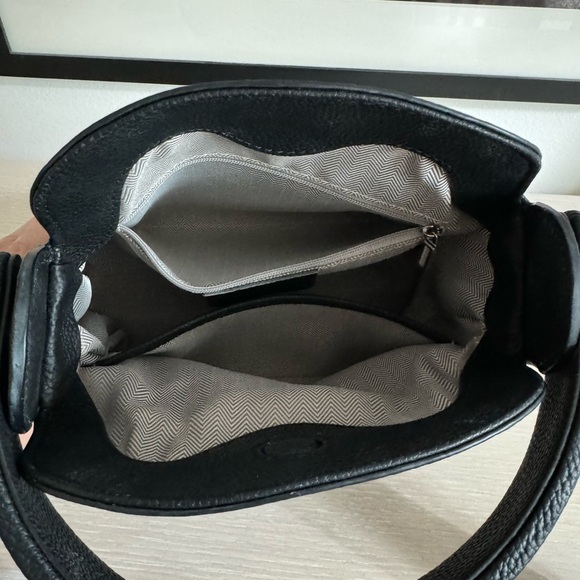 Black Shoulder Bag - Picture 3 of 4